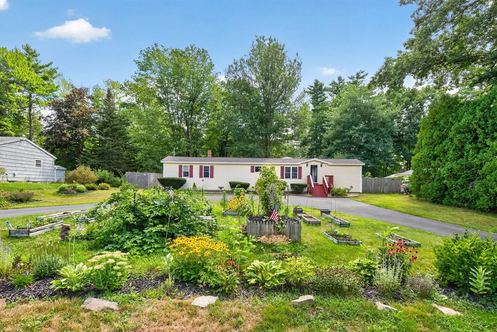 74 Long Hill Road, Dover, NH 03820