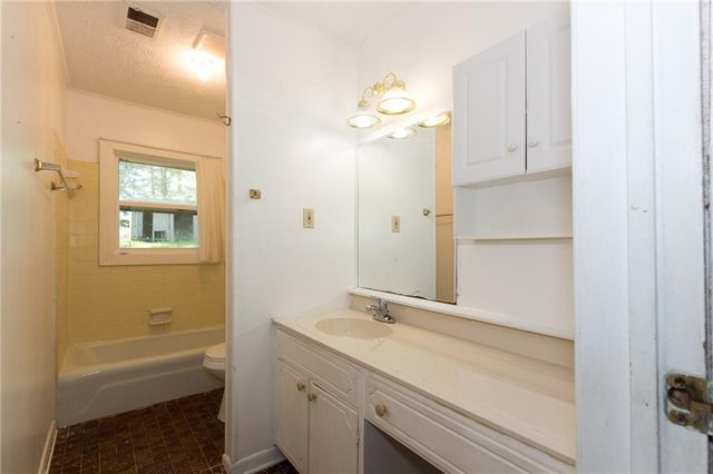 3720 Sunny Hill Drive, Loganville, GA 30052