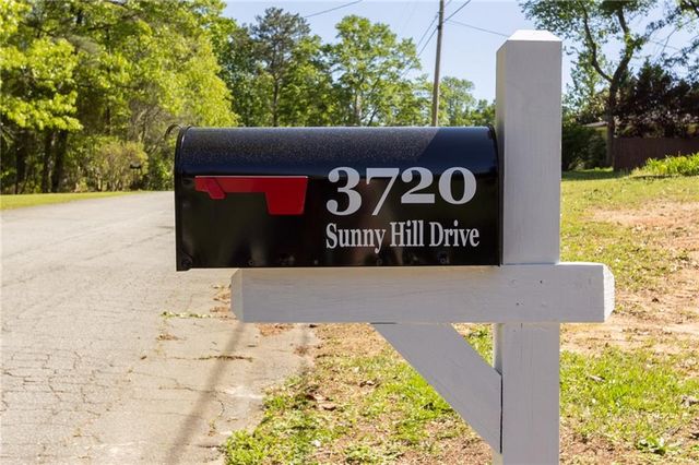 3720 Sunny Hill Drive, Loganville, GA 30052
