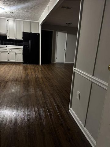 3720 Sunny Hill Drive, Loganville, GA 30052