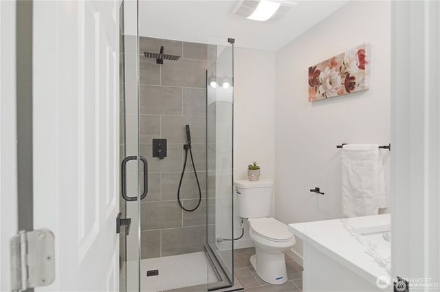 15425 25th Avenue E, Tacoma, WA 98445