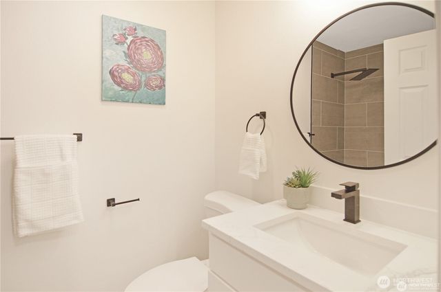 15425 25th Avenue E, Tacoma, WA 98445