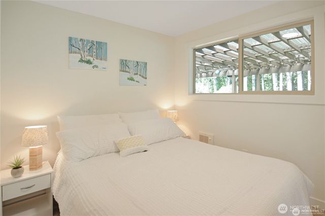 15425 25th Avenue E, Tacoma, WA 98445