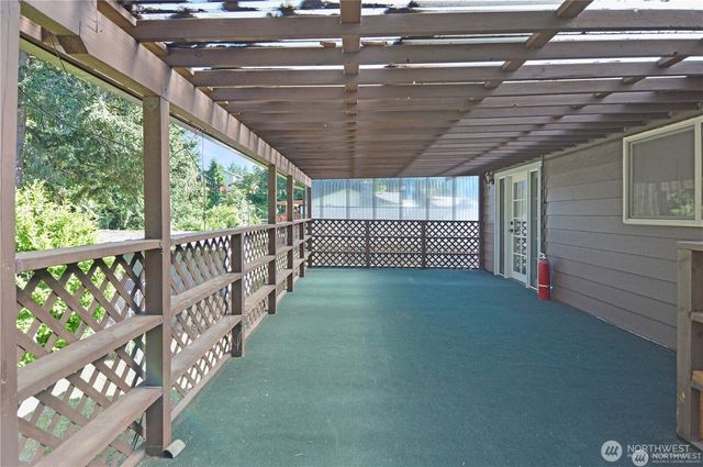 15425 25th Avenue E, Tacoma, WA 98445