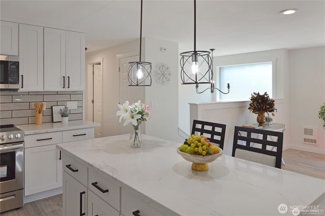 15425 25th Avenue E, Tacoma, WA 98445