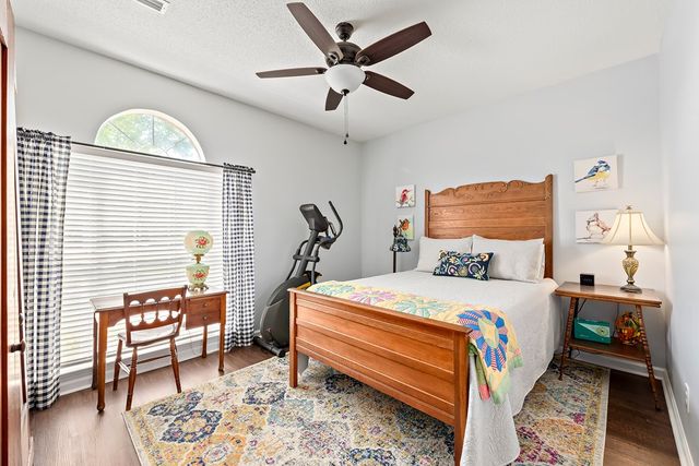 118 Huntington Dr, Headland, AL 36345