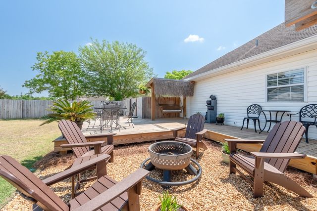 118 Huntington Dr, Headland, AL 36345
