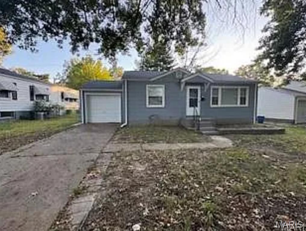 10130 Newbold Drive, Bellefontaine Nghbrs, MO 63137