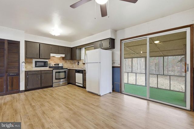 10 ALBERTS AVE, Sicklerville, NJ 08081