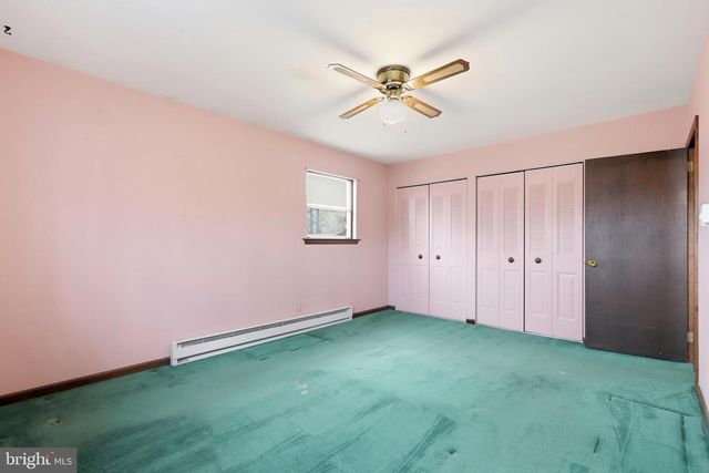 10 ALBERTS AVE, Sicklerville, NJ 08081