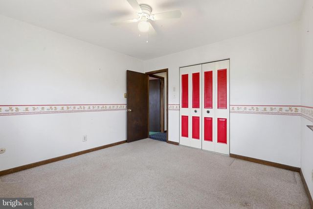 10 ALBERTS AVE, Sicklerville, NJ 08081