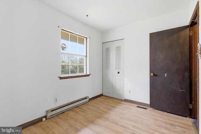 10 ALBERTS AVE, Sicklerville, NJ 08081