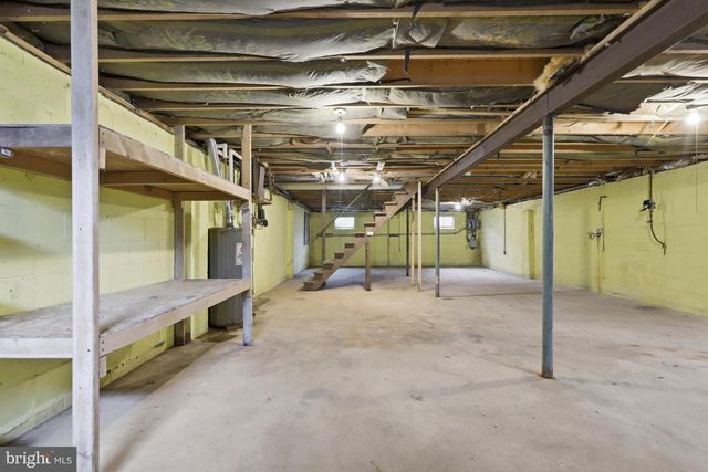 10 ALBERTS AVE, Sicklerville, NJ 08081