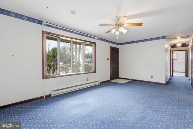 10 ALBERTS AVE, Sicklerville, NJ 08081