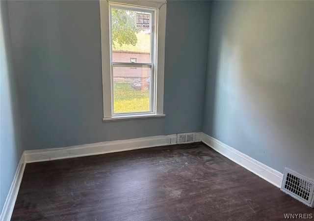 1121 Linwood Avenue, Niagara Falls, NY 14305