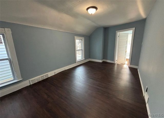 1121 Linwood Avenue, Niagara Falls, NY 14305