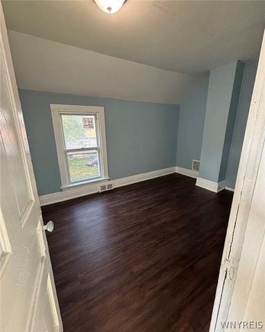 1121 Linwood Avenue, Niagara Falls, NY 14305