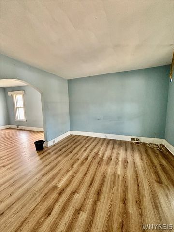 1121 Linwood Avenue, Niagara Falls, NY 14305