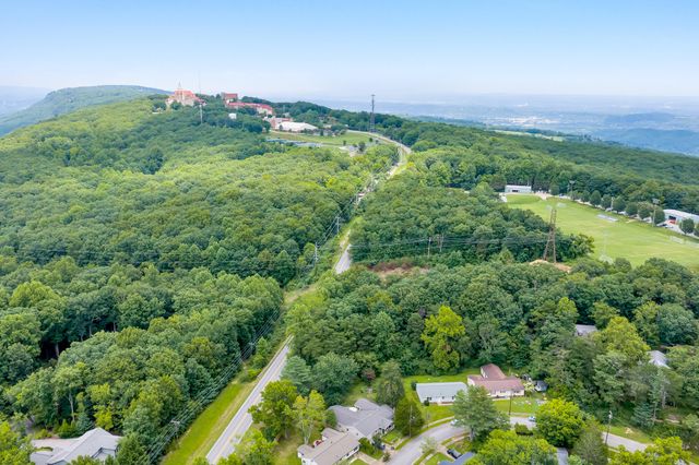 51 Krupski Loop, Lookout Mountain, GA 30750