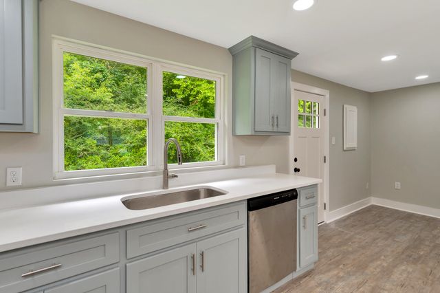 51 Krupski Loop, Lookout Mountain, GA 30750