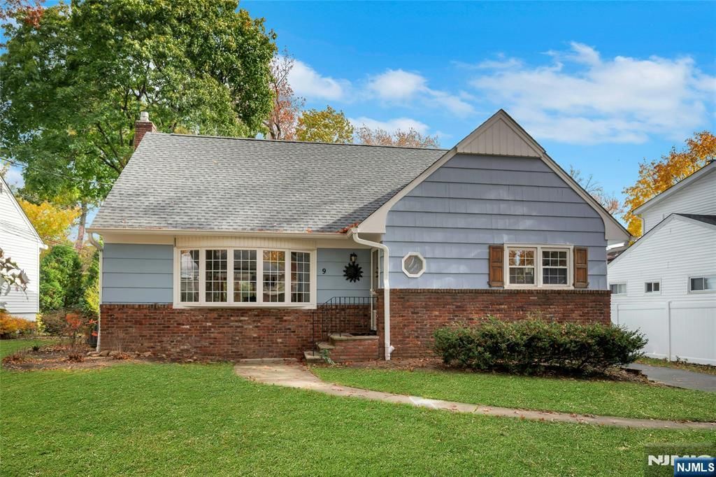 9 Glenfield Road, Glen Ridge, NJ 07028