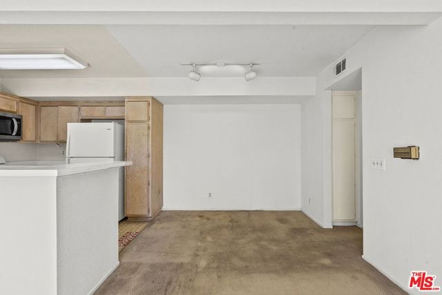 21302 Nandina Lane 202, Newhall, CA 91321