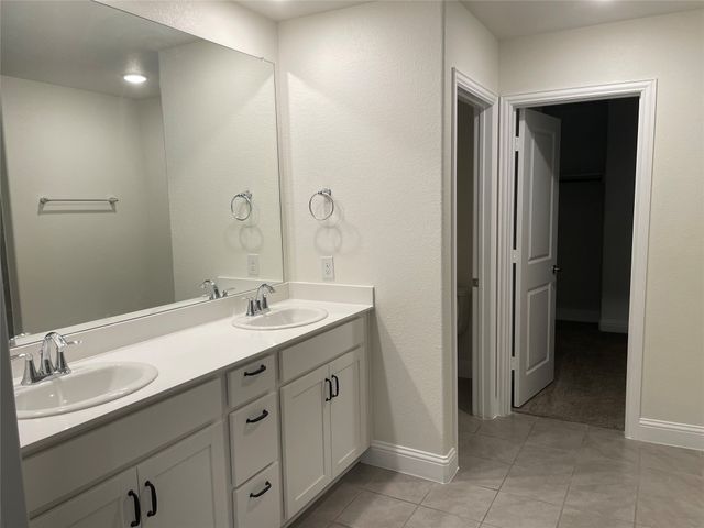 124 Peach Orchard Lane, Euless, TX 76040