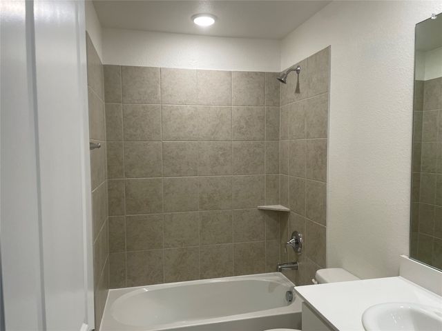 124 Peach Orchard Lane, Euless, TX 76040