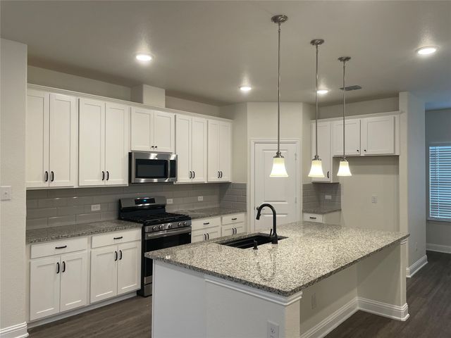 124 Peach Orchard Lane, Euless, TX 76040