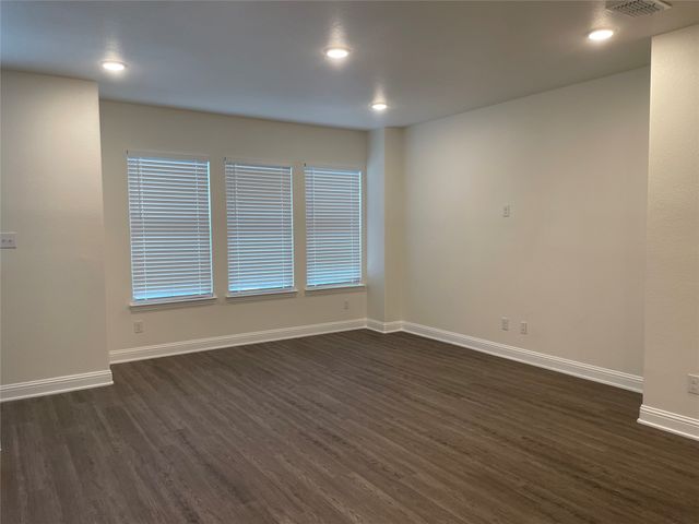 124 Peach Orchard Lane, Euless, TX 76040