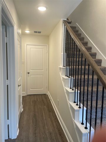 124 Peach Orchard Lane, Euless, TX 76040