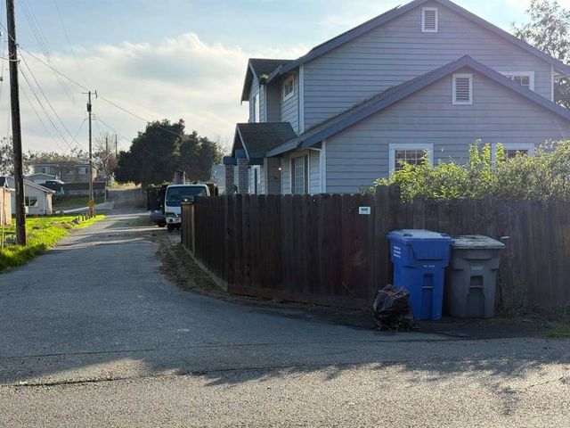 471 Delta Rd, Oakley, CA 94561