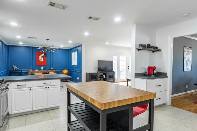 1230 Wisterwood Drive, Houston, TX 77043