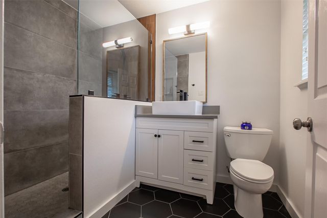 1230 Wisterwood Drive, Houston, TX 77043