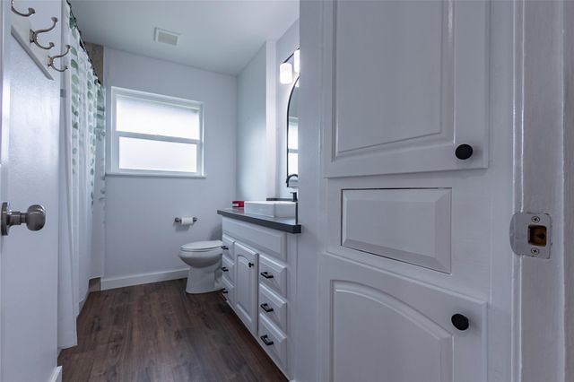 1230 Wisterwood Drive, Houston, TX 77043