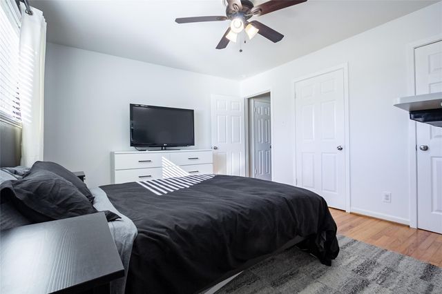 1230 Wisterwood Drive, Houston, TX 77043