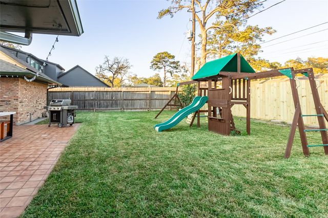 1230 Wisterwood Drive, Houston, TX 77043