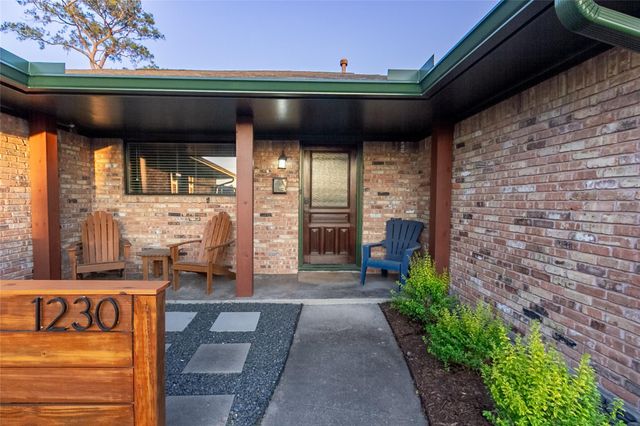 1230 Wisterwood Drive, Houston, TX 77043