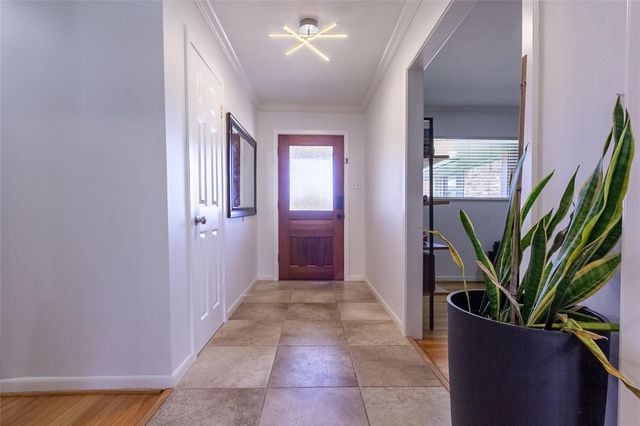 1230 Wisterwood Drive, Houston, TX 77043