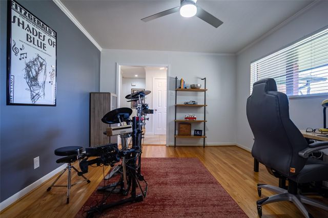 1230 Wisterwood Drive, Houston, TX 77043