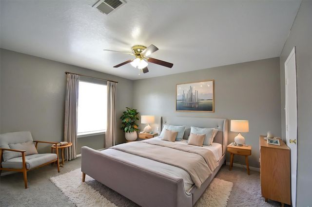 8904 Ledge Street, Houston, TX 77075