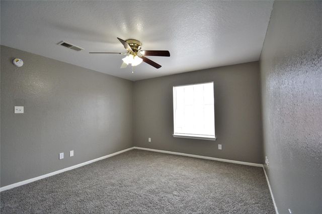 8904 Ledge Street, Houston, TX 77075