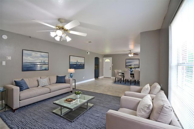 8904 Ledge Street, Houston, TX 77075