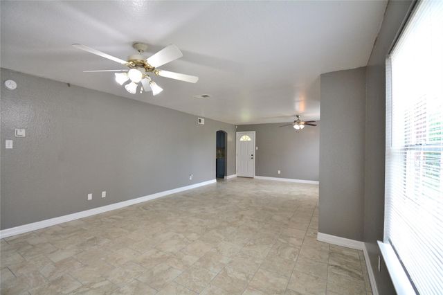 8904 Ledge Street, Houston, TX 77075