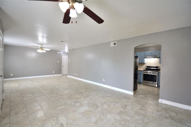 8904 Ledge Street, Houston, TX 77075