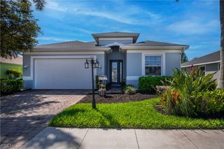223 Destiny CIR, Cape Coral, FL 33990