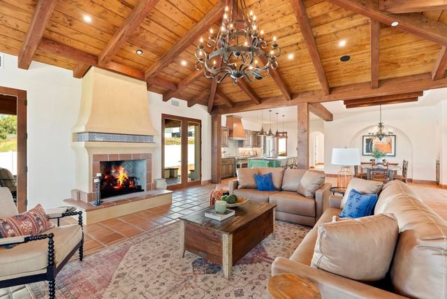 2525 Date Palm Court, Vista, CA 92084