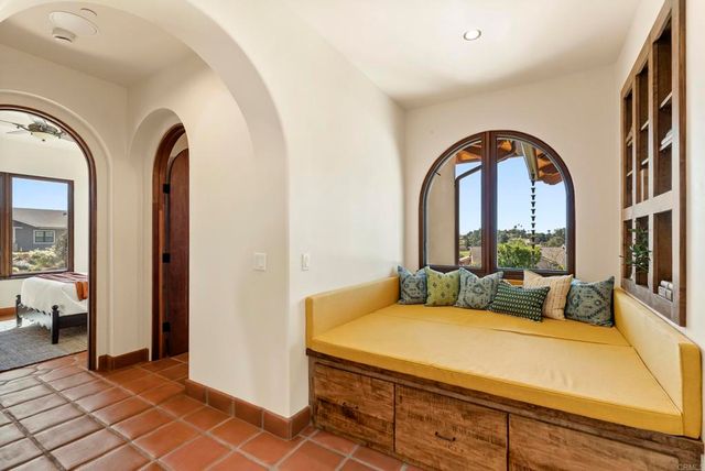 2525 Date Palm Court, Vista, CA 92084