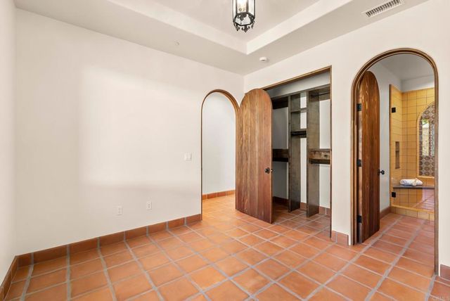 2525 Date Palm Court, Vista, CA 92084