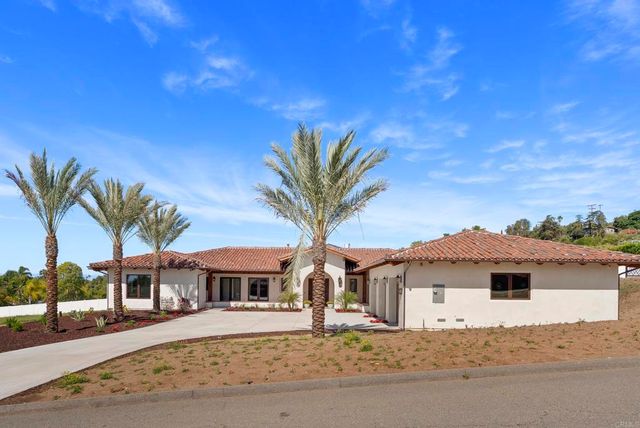 2525 Date Palm Court, Vista, CA 92084
